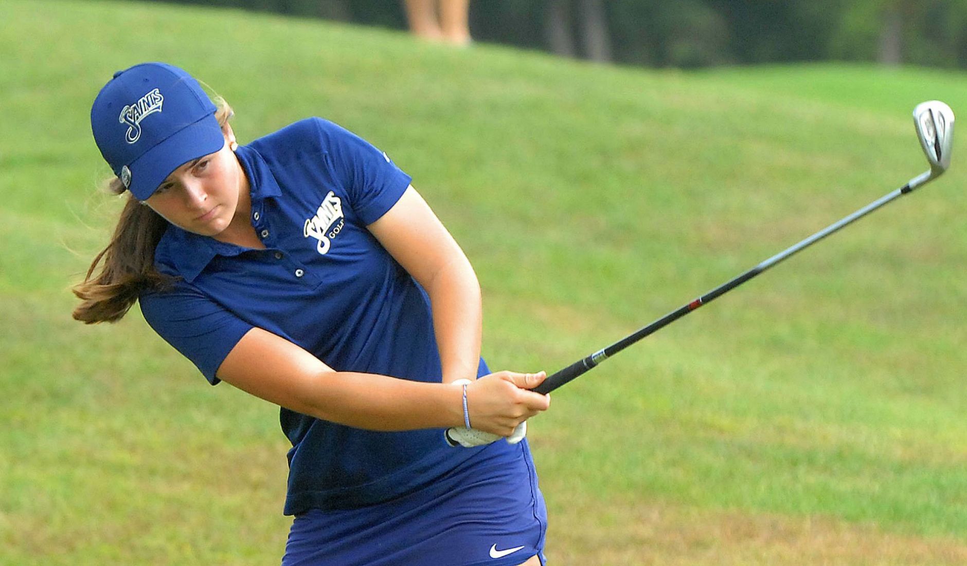 100418-blm-spt-5girlsgolf